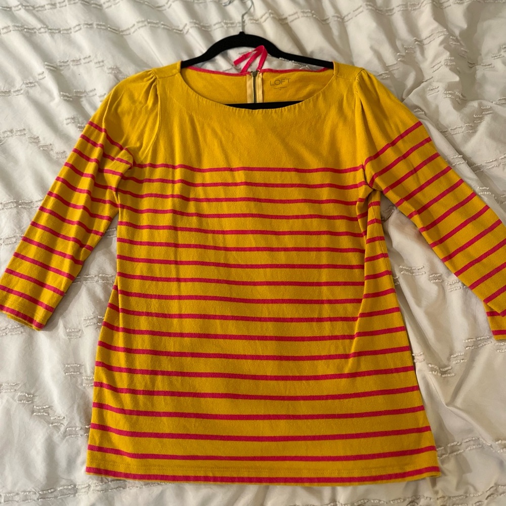 Loft 3/4 length sleeve. Size M.